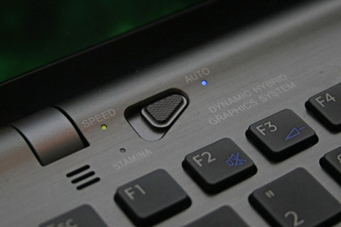 Close up Sony Vaio Z uses SSD Picture 5