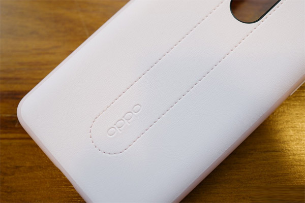 Close-up of Oppo Reno 2, 4 main cameras, 20x zoom, video stabilization Picture 6