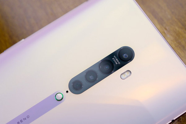 Close-up of Oppo Reno 2, 4 main cameras, 20x zoom, video stabilization Picture 9