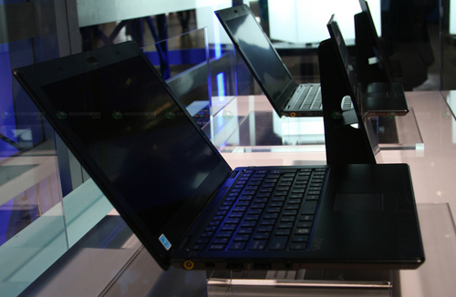 Close-up of 'slender woman' Vaio X Picture 4