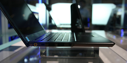 Close-up of 'slender woman' Vaio X Picture 5