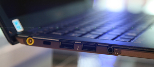 Close-up of 'slender woman' Vaio X Picture 7