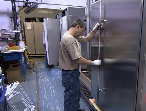 Close-up of the refrigerator manufacturing process Picture 12