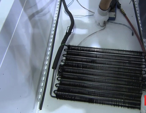 Close-up of the refrigerator manufacturing process Picture 7