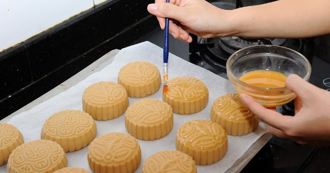 Common problems when making moon cakes and how to fix them Picture 6