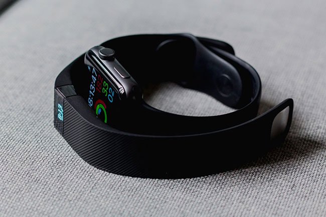 Compare smart watches and health tracking bracelets Picture 3
