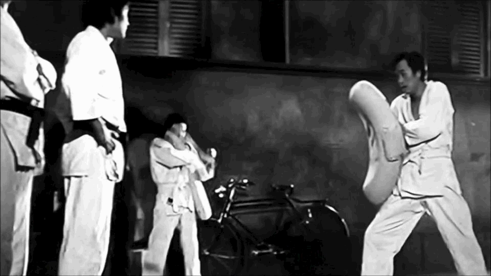 Continuous push of 1,500 is only one of 10 world records that no one has ever broken of Bruce Picture 7