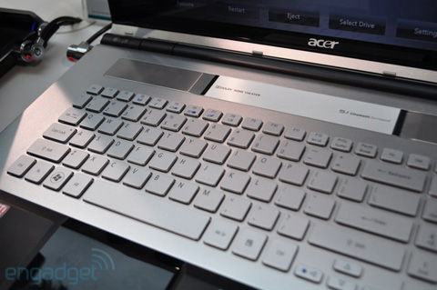 Couple of high-end entertainment laptops from Acer Picture 3