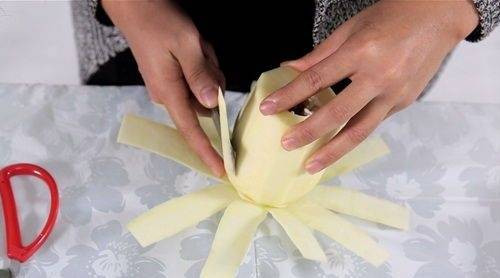 Decorate the Mid-Autumn fruit tray with roses, chrysanthemum, water lily made from super beautiful papaya Picture 15