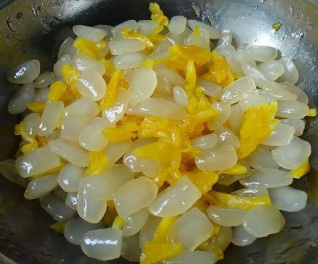 Delicious dishes made from nuts attract users Picture 5