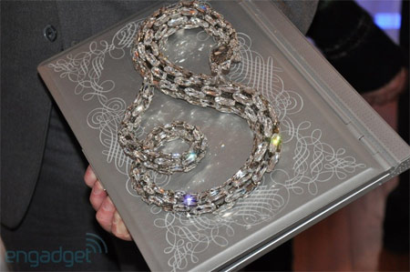 Dell 9.9 mm thin Dell Adamo showing off Picture 11