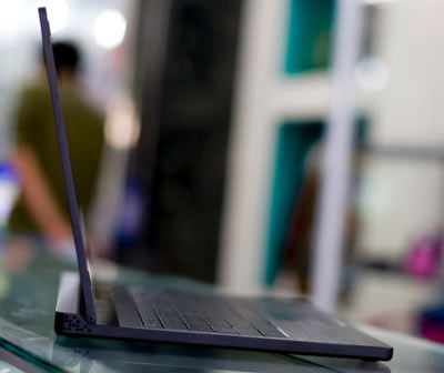 Dell Adamo to Vietnam for $ 2,900 Picture 6