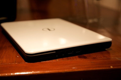 Dell Inspiron Z thin light low price Picture 3