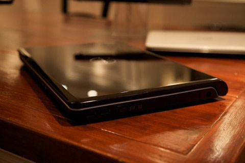 Dell Inspiron Z thin light low price Picture 8