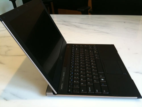 Dell unveiled the ultra-thin Vostro V13 for $ 450 Picture 5
