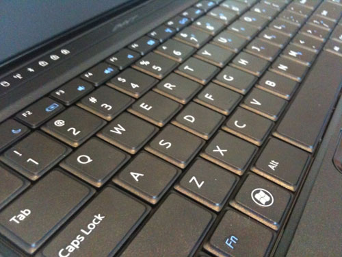 Dell unveiled the ultra-thin Vostro V13 for $ 450 Picture 8