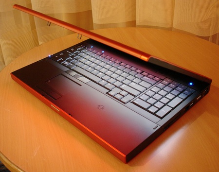 Dell's super-heavy fashion laptop Picture 3
