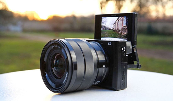 Differences between two types of DSLR and Mirrorless cameras Picture 2