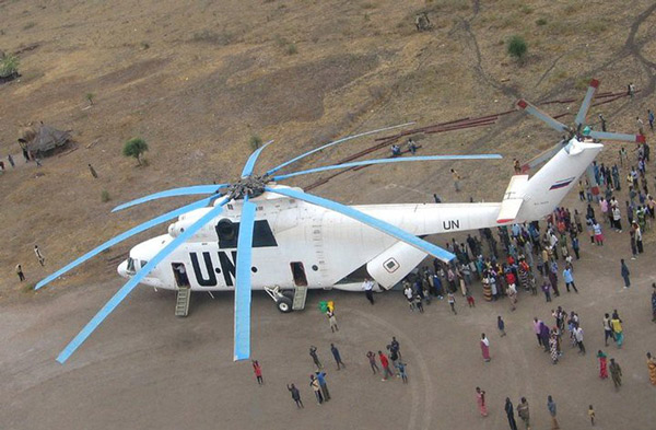 Discover Russia's largest helicopter Mi-26, carrying both mammoth fossils Picture 9