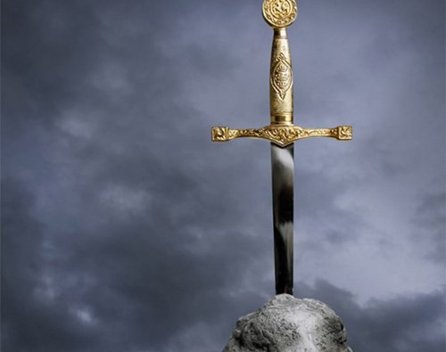 Discover The 9 Most Famous Legendary Swords In World History - TipsMake.com