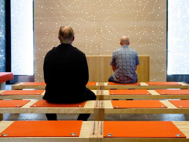 Discover the difference between the most secure prison in Norway and the United States Picture 11