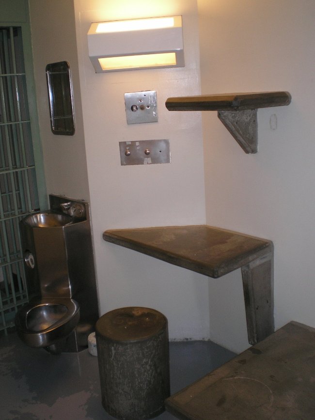 Discover the difference between the most secure prison in Norway and the United States Picture 15