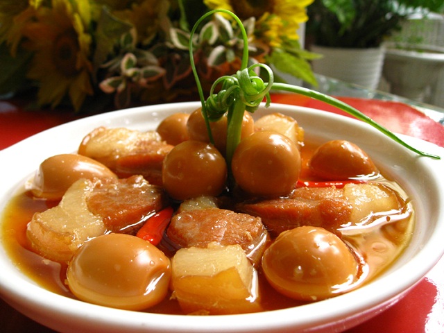 Discover the typical cuisine on the Southern New Year's tray Picture 4