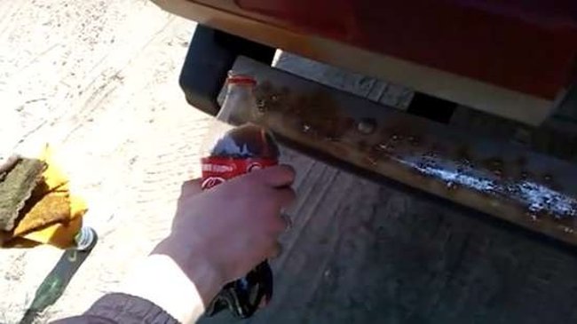 Discovering 20 great uses of Coca Cola you may not know Picture 3