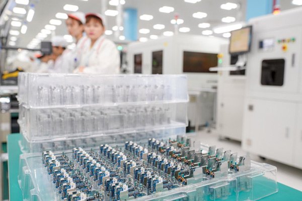 Discovering a Vsmart phone factory in Hoa Lac (Hanoi) Picture 6