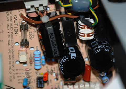 Dissecting Apple Macintosh computers Picture 12