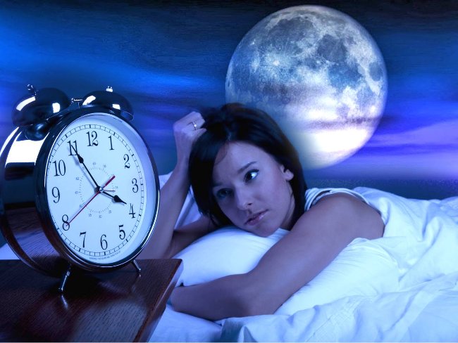 Do you know the full moon may be the reason why you don't sleep well? Picture 2