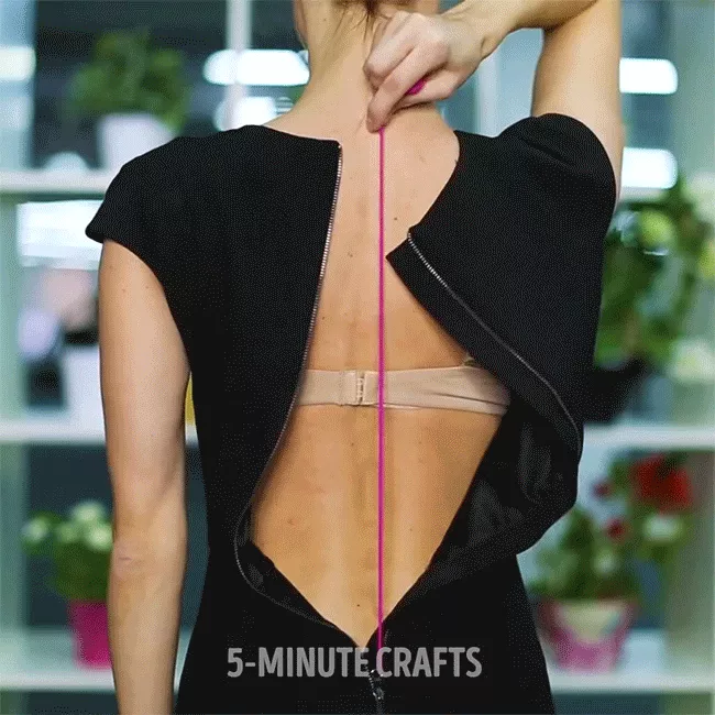 Do you know why the zipper always has a small hole? Picture 3