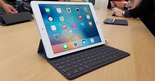 Don't ask if the tablet replaces the laptop Picture 2