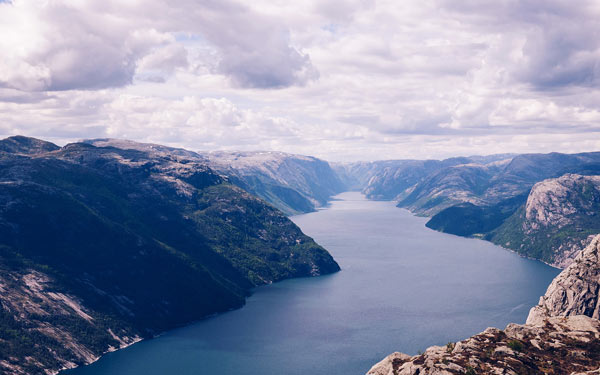 Download now a set of high quality wallpapers for computers with many themes Picture 23