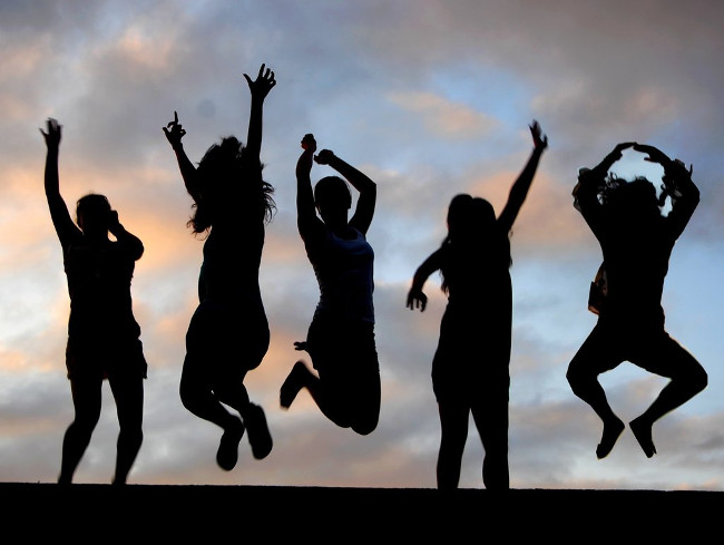 'Eight-person relationship' - 8 people should be connected and 9 types of people should not socialize Picture 9