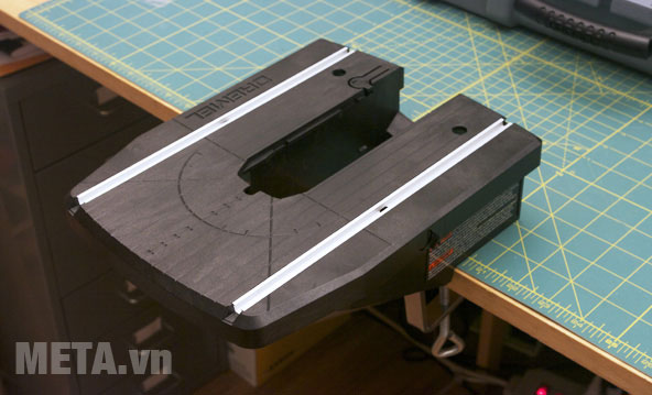 Evaluating Dremel Motosaw table saws Picture 8
