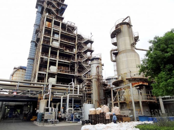 Examine the process of turning garbage into street bricks and clothes in Japan Picture 9