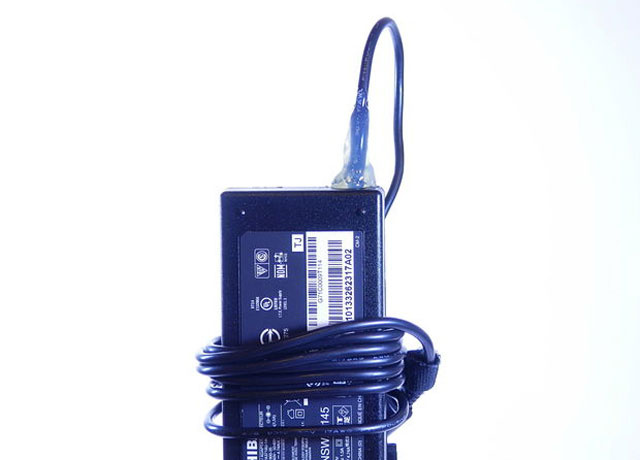 Experience in handling laptop chargers with broken wires Picture 11