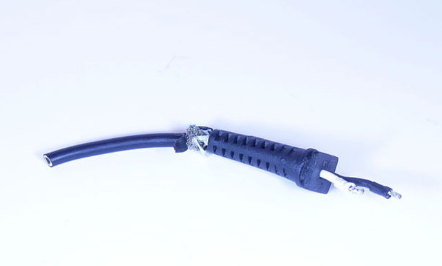 Experience in handling laptop chargers with broken wires Picture 7