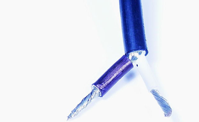 Experience in handling laptop chargers with broken wires Picture 9