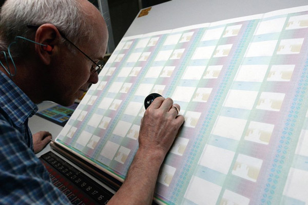 Explore inside money printing plants of countries around the world Picture 16