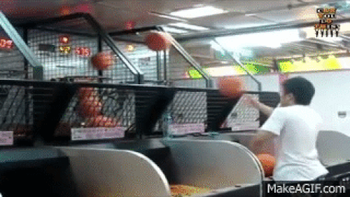 Eyes round with 13 displays showing the pinnacle of electronic players Picture 5