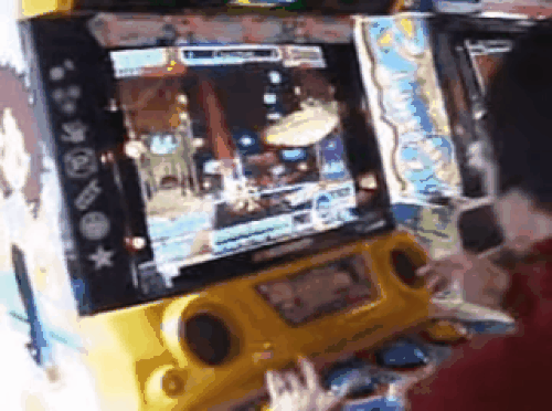 Eyes round with 13 displays showing the pinnacle of electronic players Picture 8