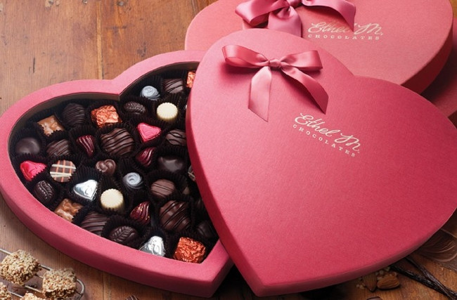 Find out the meaning of Valentine's Day, Red and Black Picture 1