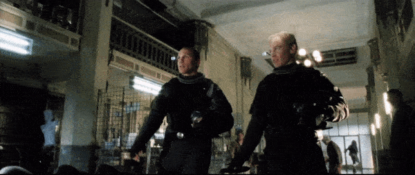 Folded screens in fictional films can be images of future smartphones Picture 9