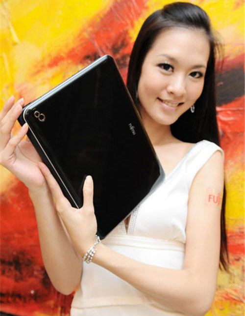 Fujitsu's new LifeBook trio Picture 1