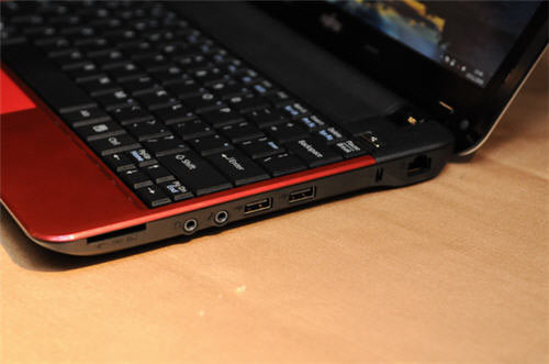 Fujitsu's new LifeBook trio Picture 8
