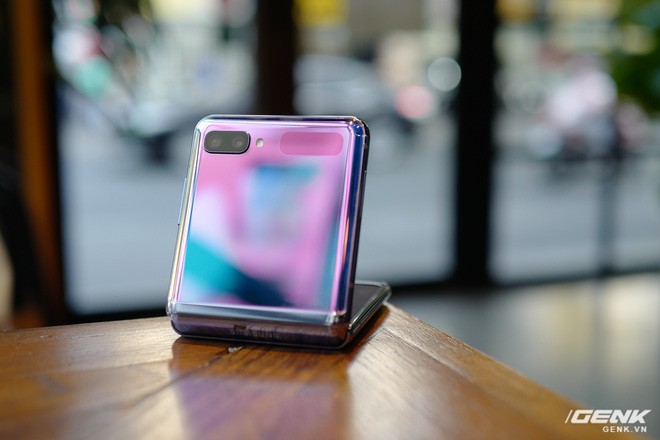 Galaxy Z Flip: Where will men find this smartphone? Picture 12