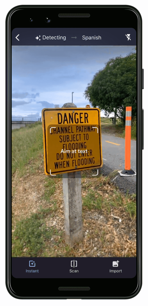Google Translate supports Vietnamese translation directly via camera Picture 1
