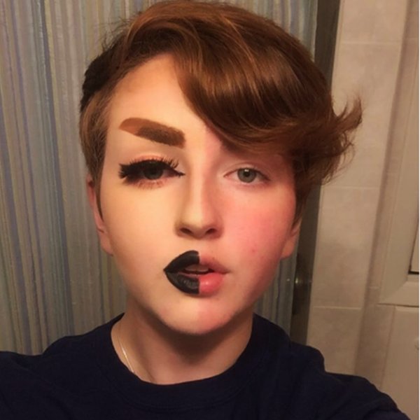 Half-face makeup: Moves to fever on social networks Instagram Picture 10